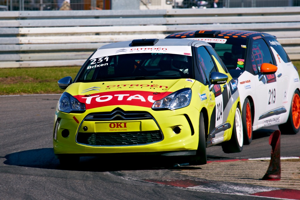 Alle 12 heat i Citroën DS3 Cup 2012 bød på hårdt ræs og skarp konkurrence.