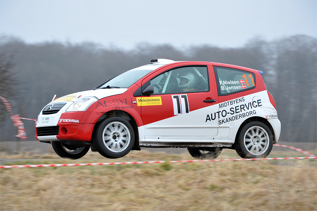 Frank Nielsen og Børge Jensen måtte trods ny motor stoppe før tid i Tegee-Dan Rally