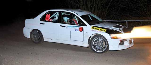 Evo IX-motoren er finjusteret og Mitsubishi'en er trimmet til at balancere og trække optimalt på alle fire hjul.