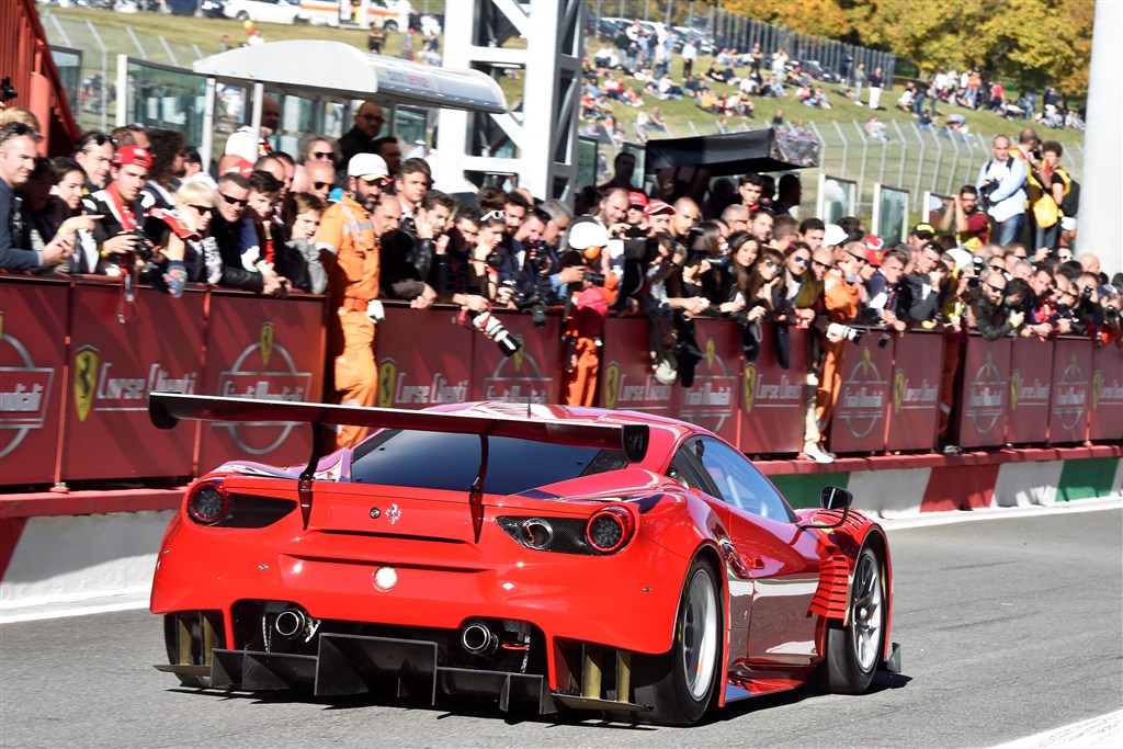 Den nye 488 GT
(Foto: scuderiacorsa.com/Roberto-Viva/Brent-Alex)
