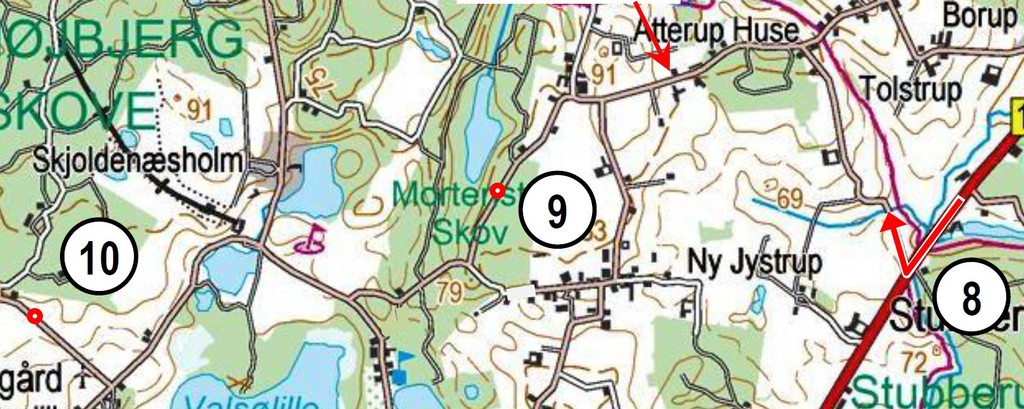 Så let er det at finde vej i Oresund Rally. I dette eksempel skal man køre gennem pil 8 og punkterne 9 og 10.