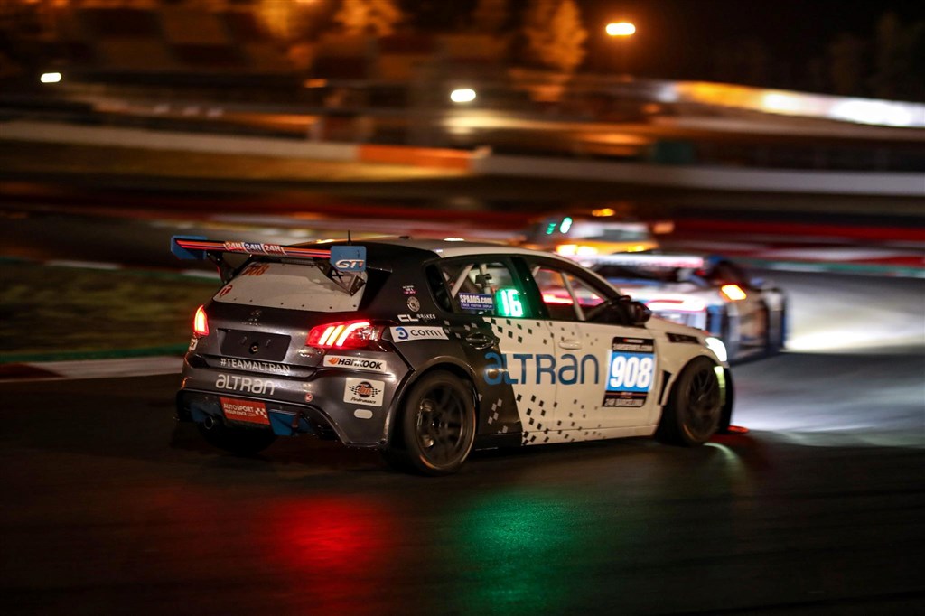 Det var specielt i løbet af natten, at Michael Carlsen sad bag rattet af Team Altrans Peugeot 308
