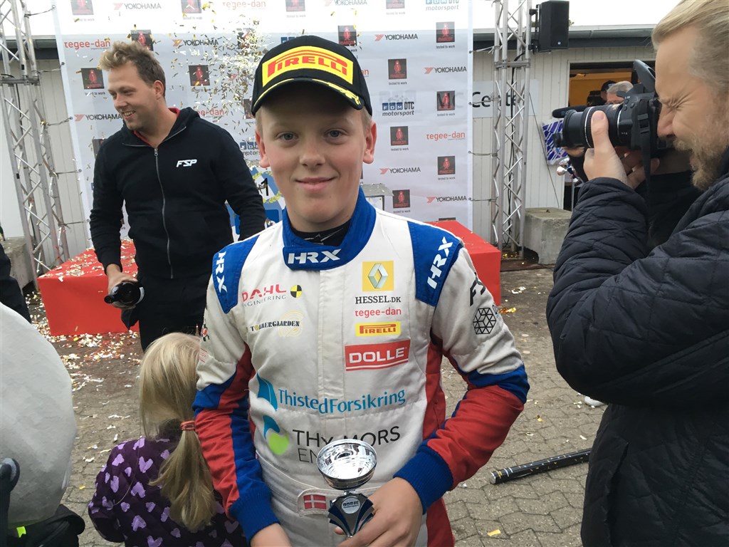 Malthe ser frem til 14 dage i Malaysia med masser af kilometer i racerbilen