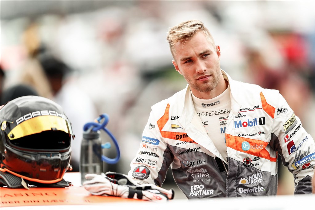 Efter de to seneste løb indtager Mikkel O. Pedersen sjettepladsen i Porsche Supercuppen